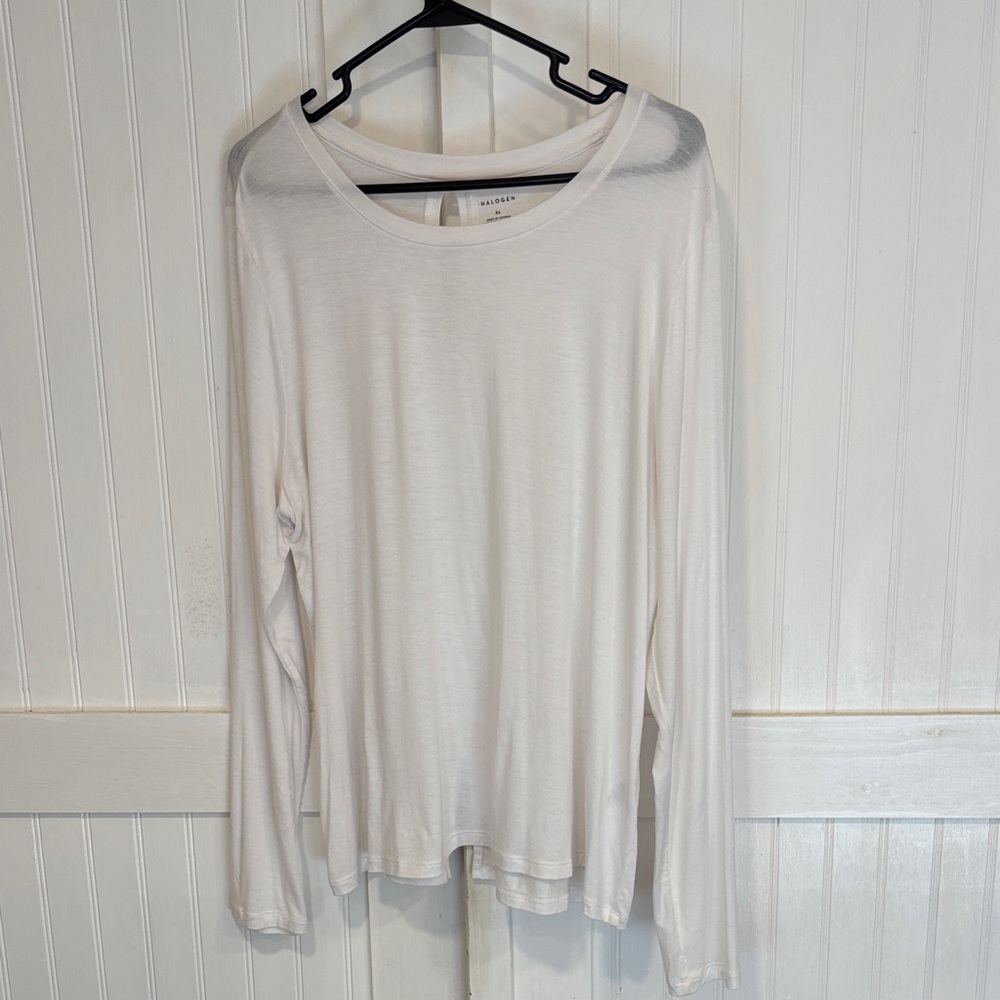 Halogen Soft & stretchy, Long Sleeve Tee with keyhole neck size XL